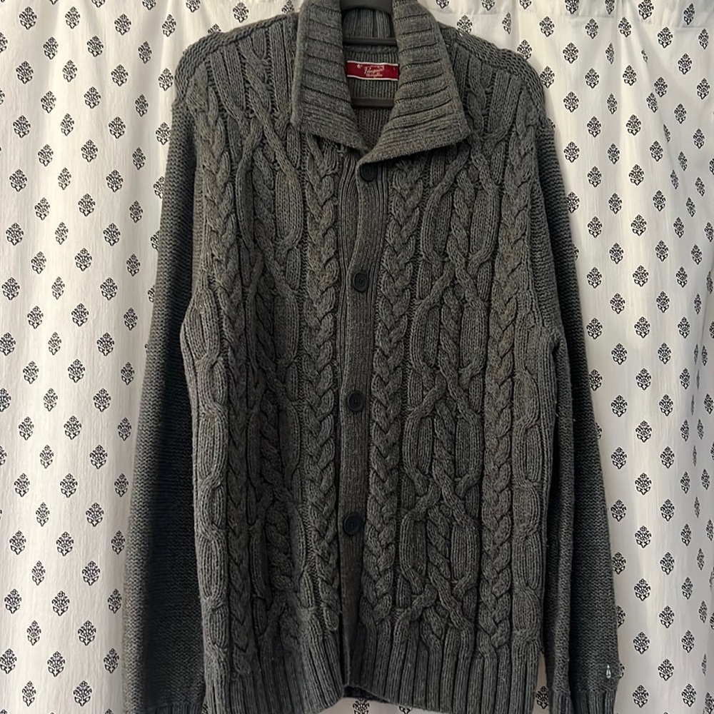 Penguin munsingwear button up sweater/size large